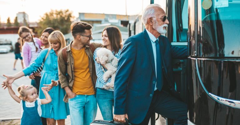 Unterwegs mit Hund in Bus und Bahn Hundereporter