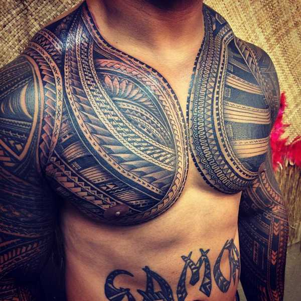 Brust schriftzug mann tattoo Tattoo Schriftzug