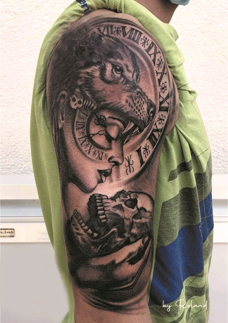 Krakatau Tattoo in Neutraubling Tattoo Spirit
