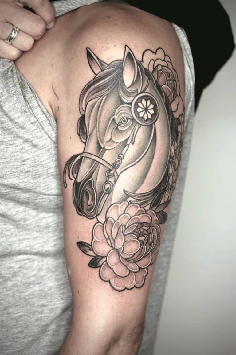 13 Needles Tattoo &amp; Art Gallery in Wiesbaden Tattoo Spirit